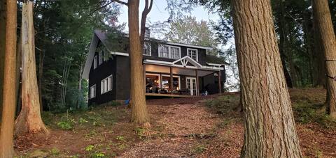 Enchanting Adirondack 4 bedroom lake house