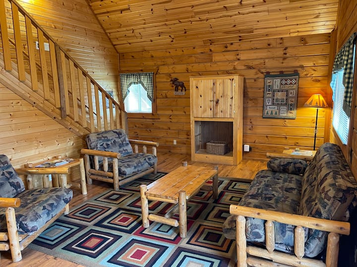 Yogi’s Cabin 718 near 3 Bears & UTV trails! Cabins for Rent in Warrens, Wisconsin, United