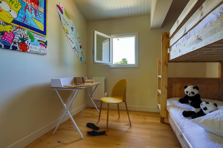 1er piso habitación infantil con literas