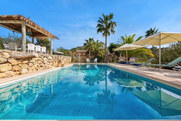 Traumoase mit Bergpanorama und Pool gallery image 3