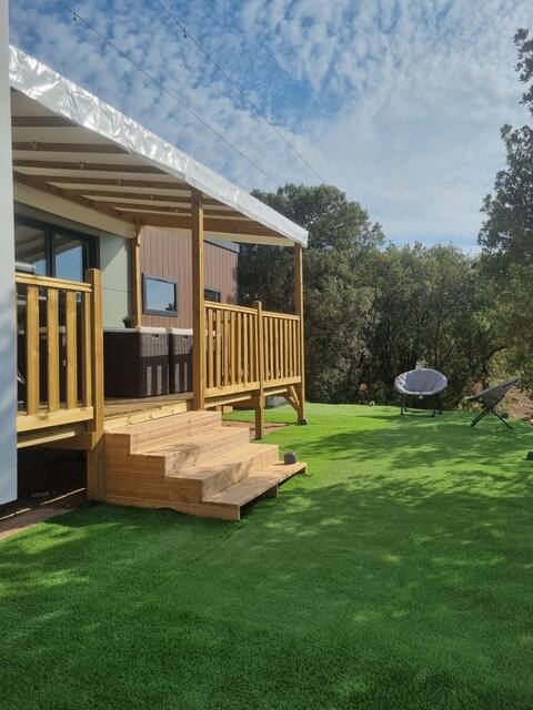 Charming and Spacious Modern Bungalow