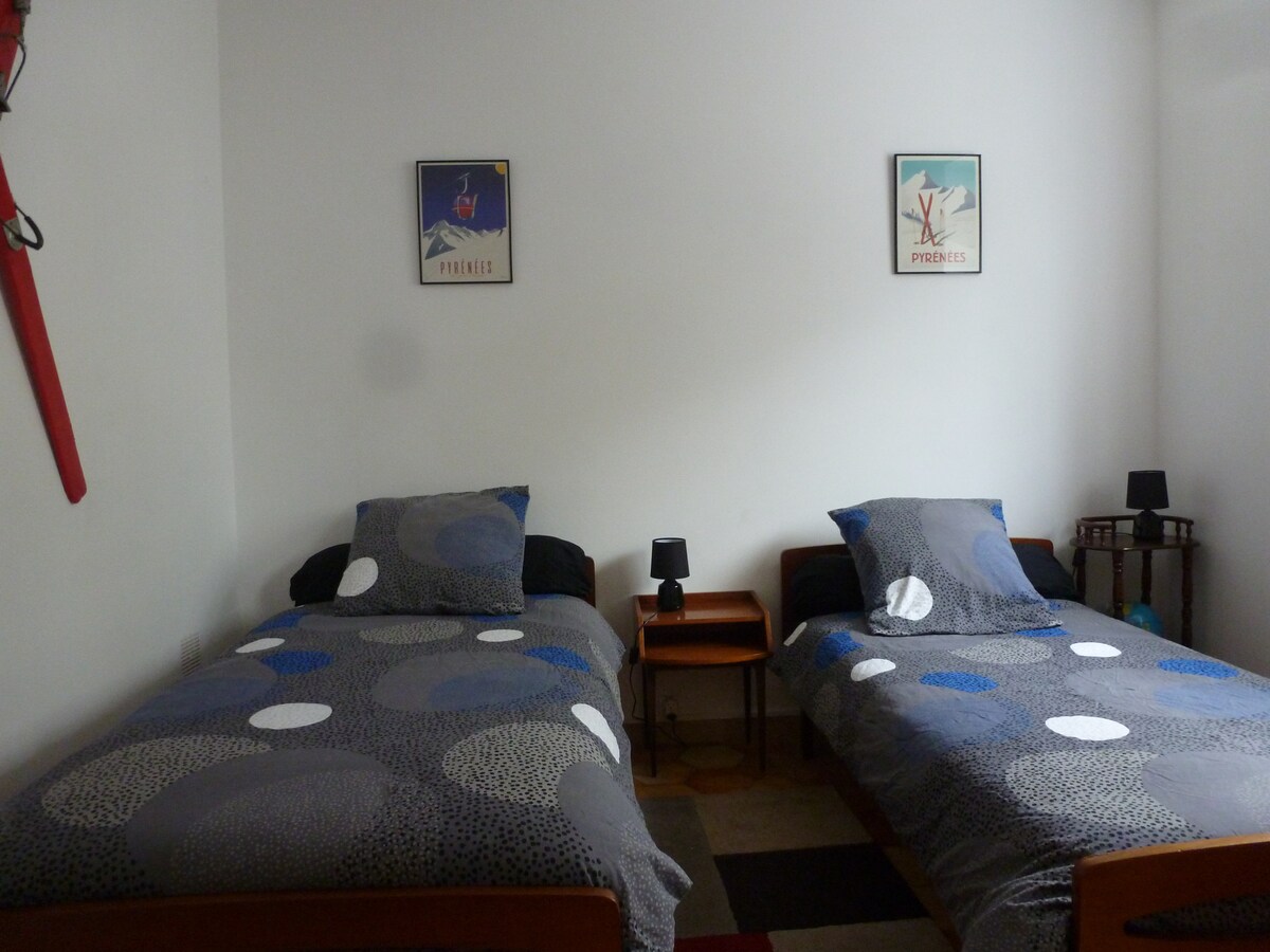 Საძინებელი „La Piste Rouge“ 2 საწოლით 90 სმ-ში