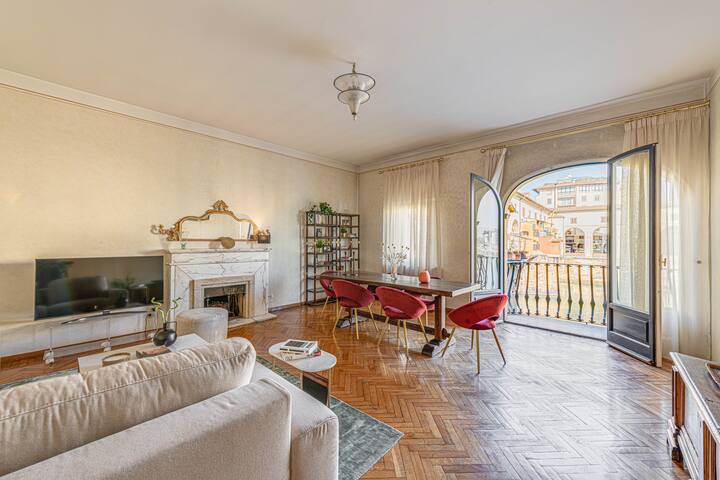 Golden Tower With View gallery image 2