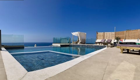 Zax Sea View modern 4-villa site with heated pool
