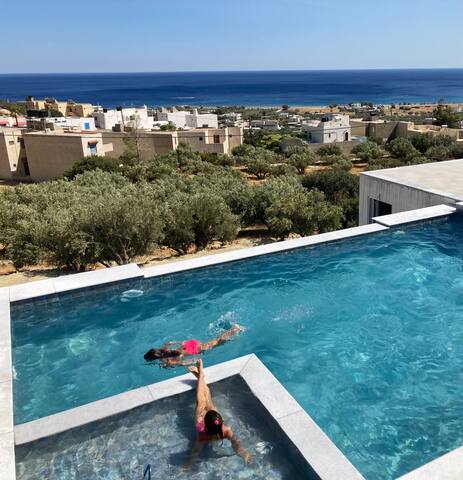 new ZAX SEA VIEW 3 villa complex, pool, 6 bedrooms gallery image 4