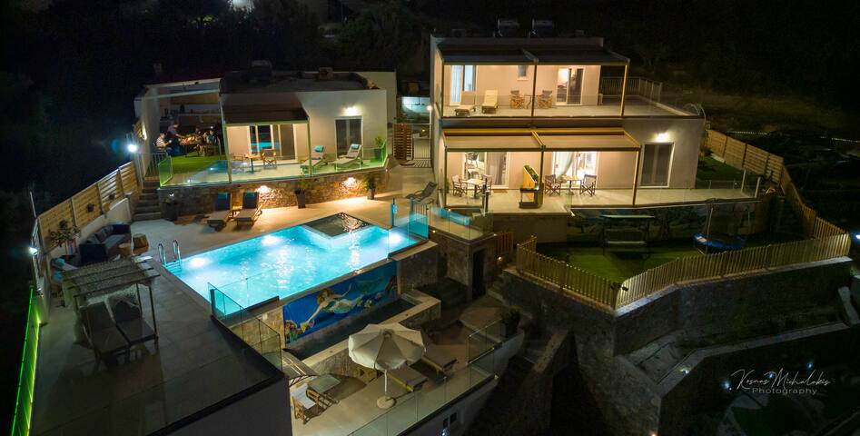 new ZAX SEA VIEW 3 villa complex, pool, 6 bedrooms gallery image 3