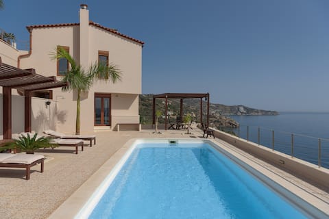 Manificus Villa IV, Designed for Togetherness