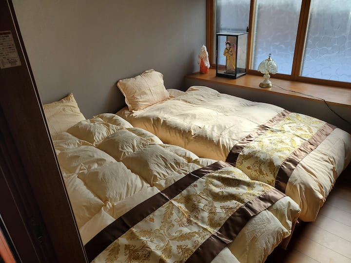 Është një dhomë me 6 tapete tatami në dhomën Kappa.