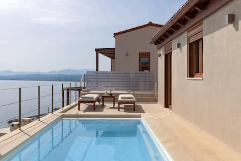 Manificus Suite V, Designed Just for Two