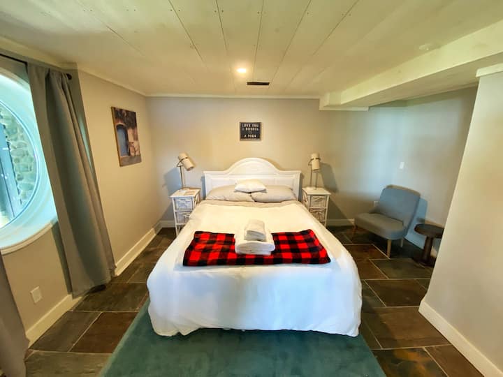 Lower level - Bedroom 4.

Big windows allow for bright lower level bedrooms. 