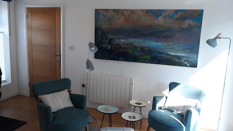 Successful Airbnb property: Comfortable self-contained annexe with parking in Kent