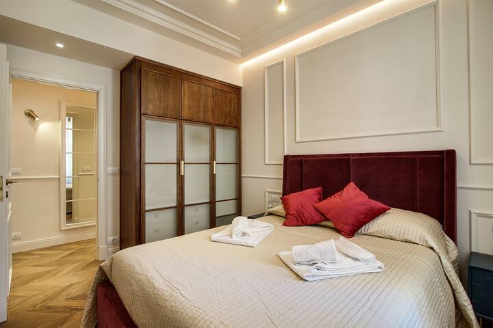 Art Apartment Luxury Ponte Vecchio Suite gallery image 3