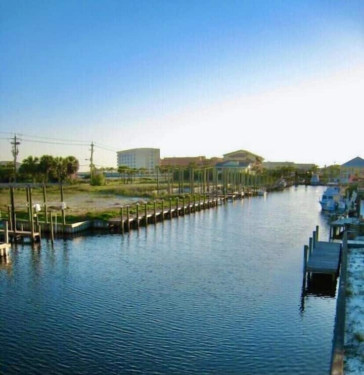 Boat,Beach &view! Boat slip/walk to the beach Houses for Rent in