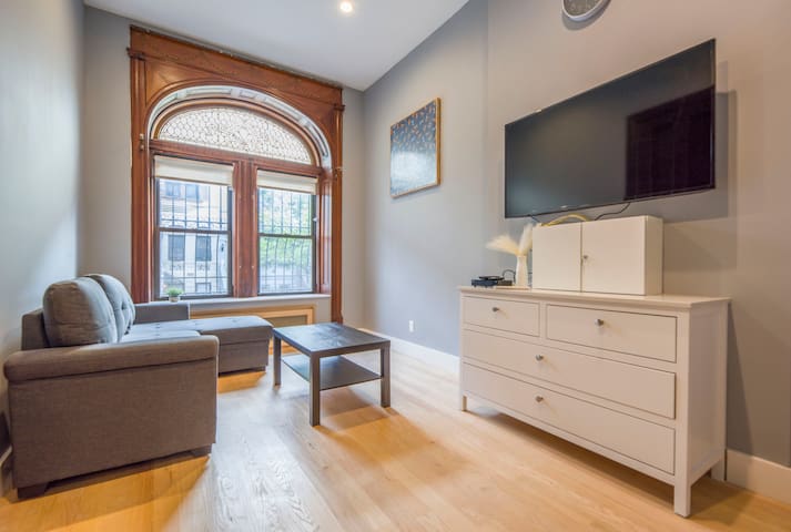 Beautiful 3 Bedroom 4 Bath Historic Townhouse