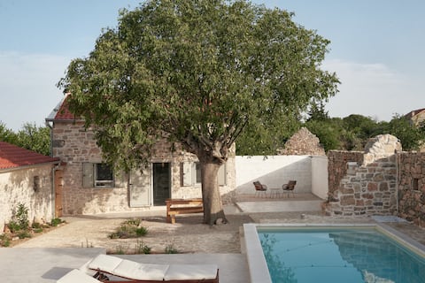 Top Airbnb: Vasantina Stone House in Grad Vodice