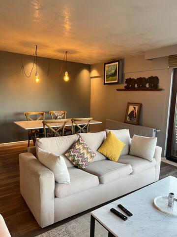 Detached house with magnificent Bosphorus view gallery image 5