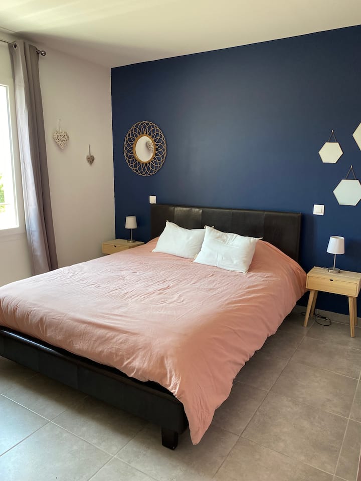 საძინებელი 1, ზემოთ