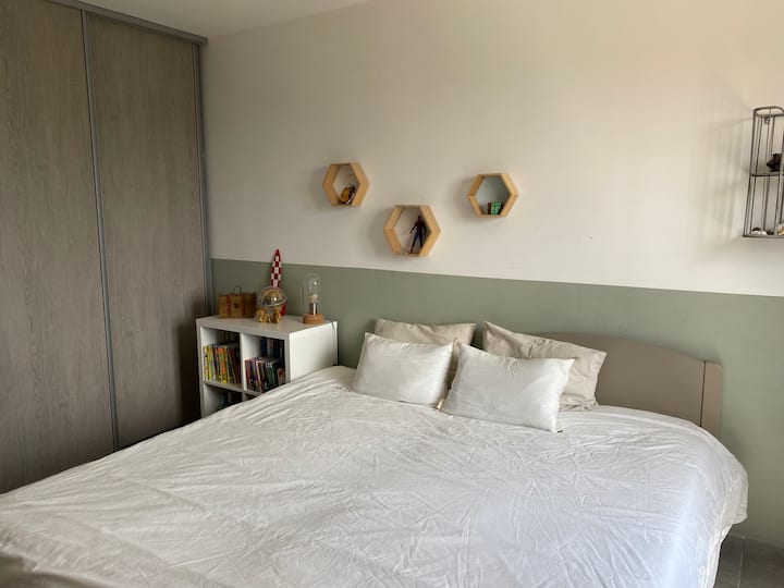 საძინებელი 2 ზემოთ