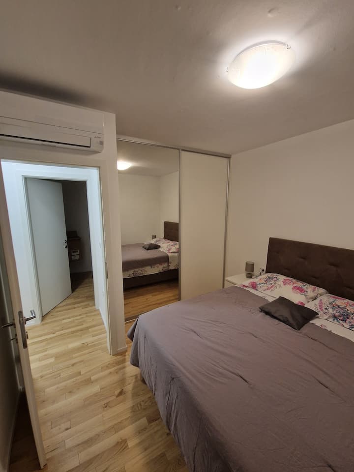 غرفة النوم 2