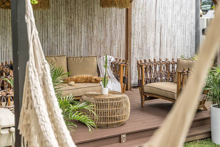 Azur Villa Complex in the Heart of Byron Sleeps 24 gallery image 4