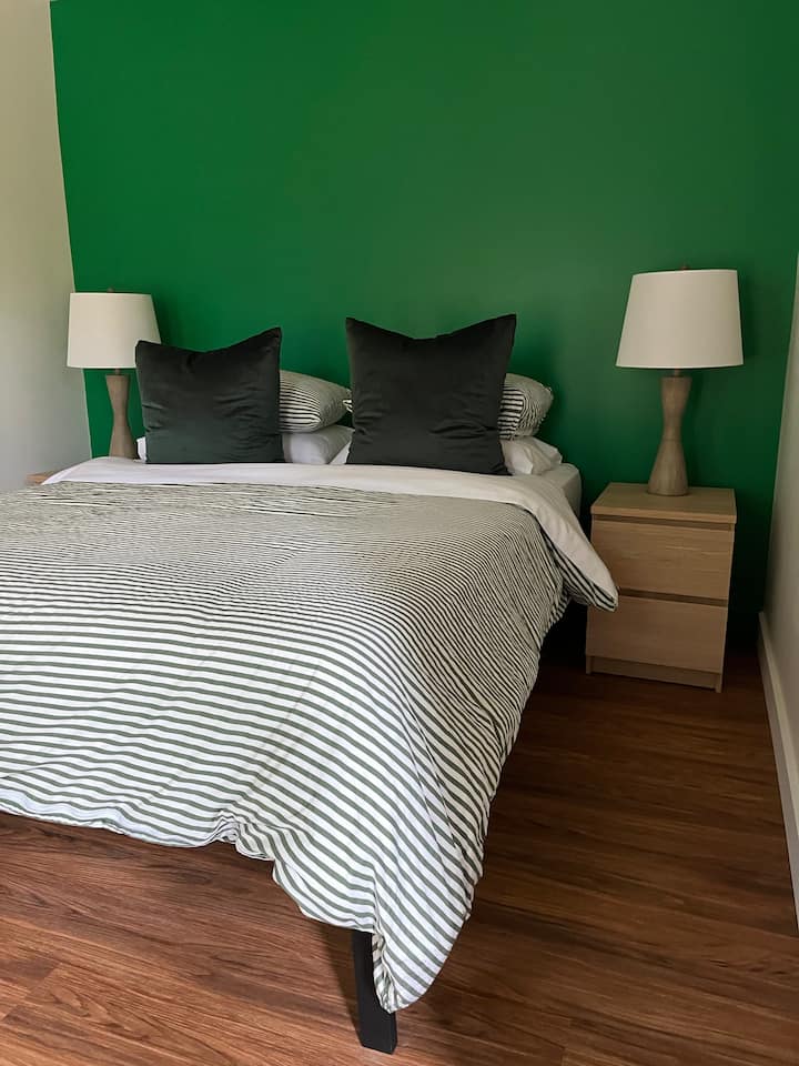 Зелена спалня