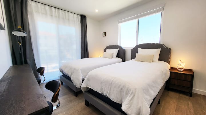 მე-3 საძინებელი 2 ორადგილიანი საწოლით