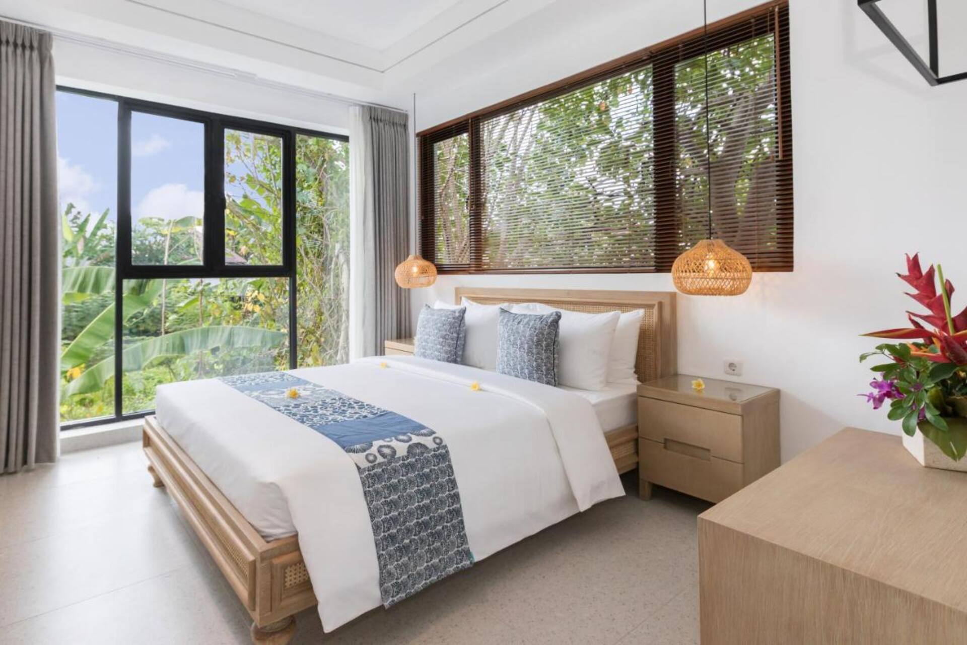 Superb Modern Haven 4 Bedroom Private Villa in Canggu 3