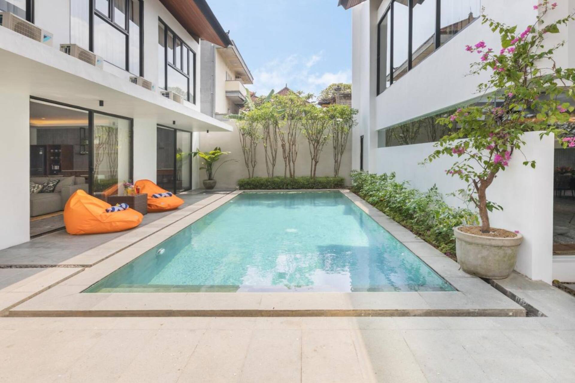 Superb Modern Haven 4 Bedroom Private Villa in Canggu 3
