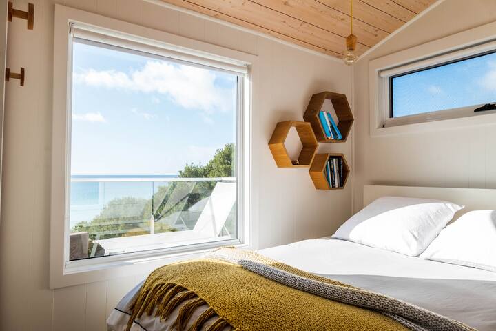 ‘Just Relax &’ – Boat Harbour Beachfront home gallery image 5