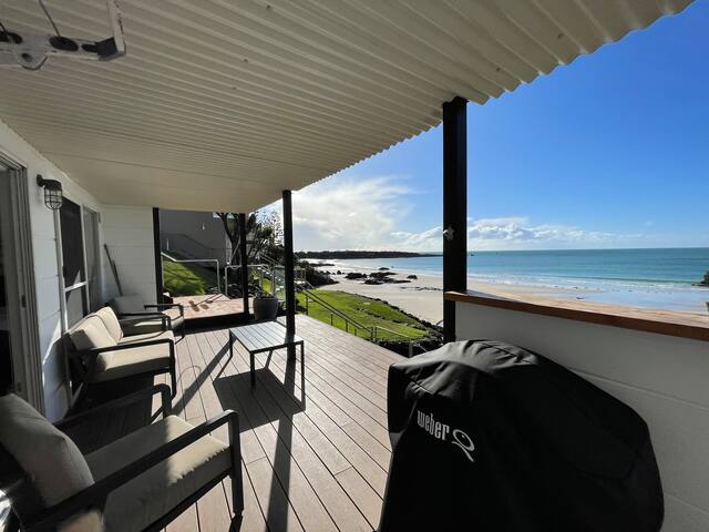 ‘Just Relax &’ – Boat Harbour Beachfront home gallery image 2
