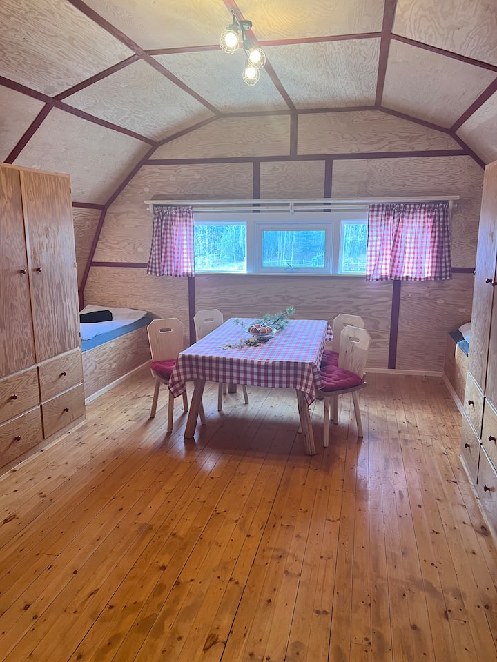 The Barn- 4 Beds About 30 Min From Whitehorse - Yukon