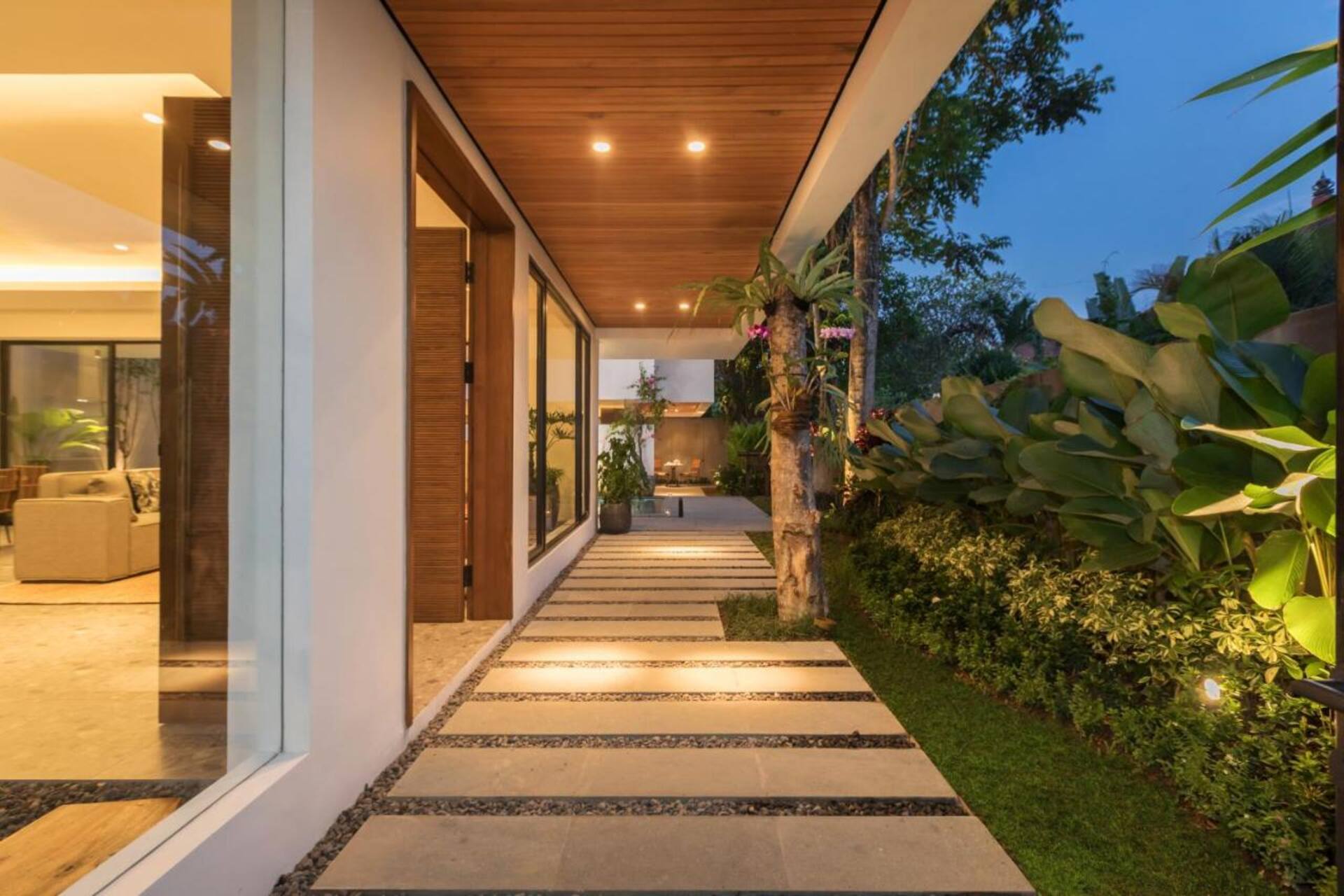 Grand Modern Sanctuary 5 Bedroom Private Villa in Canggu 2