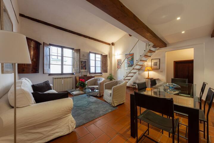 Tegolaio Chic in the heart of Santo Spirito