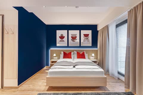 Popular Airbnb listing: Double Studio + Gym&Concierge in Freiham