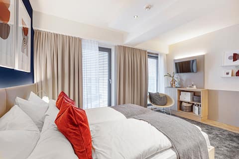 Beliebte Airbnb-Anzeige: DoubleStudio + Gym & Concierge in Freiham