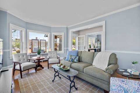 Stay in the heart of Port Clinton!