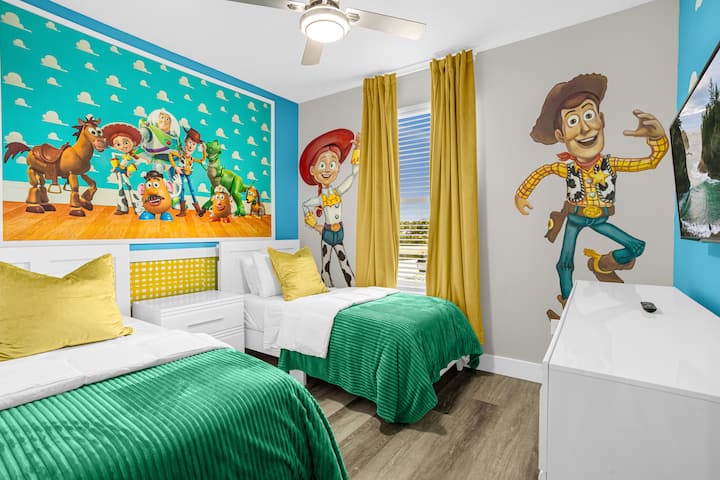 Toy Story with two twin beds