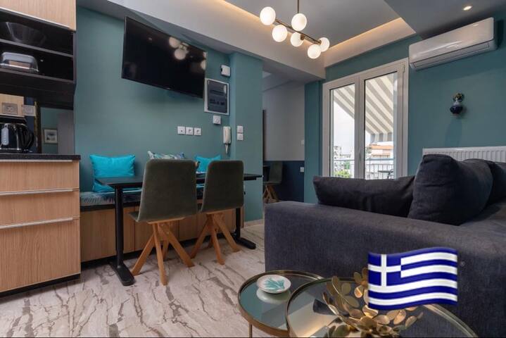 Comfy & Stylish Apartment in the Center of Athens!