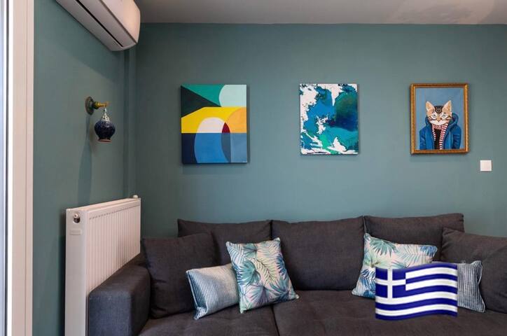 Comfy & Stylish Apartment in the Center of Athens! gallery image 4