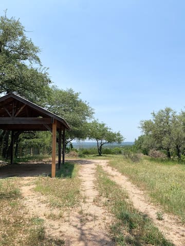 Luxury Austin Ranch (20 min from Downtown)