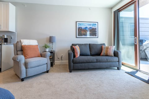 Popular Airbnb listing: Mad Moose Retreat: Gorgeous Condo by Grand Lake! in Grand Lake