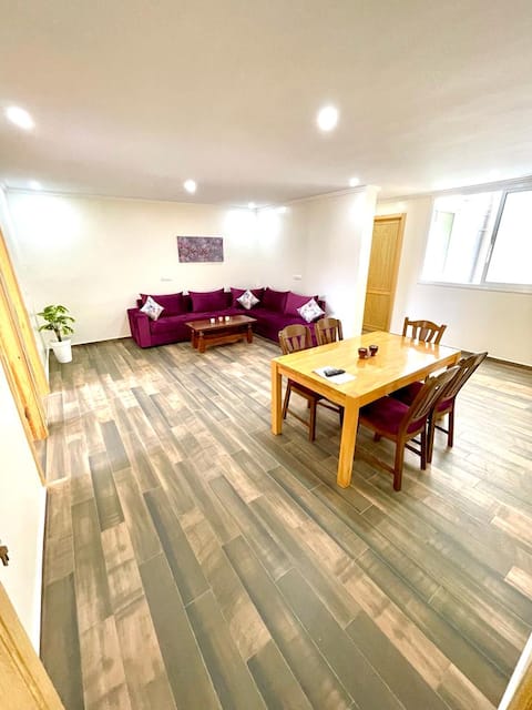 La rose, air-conditioned apartment