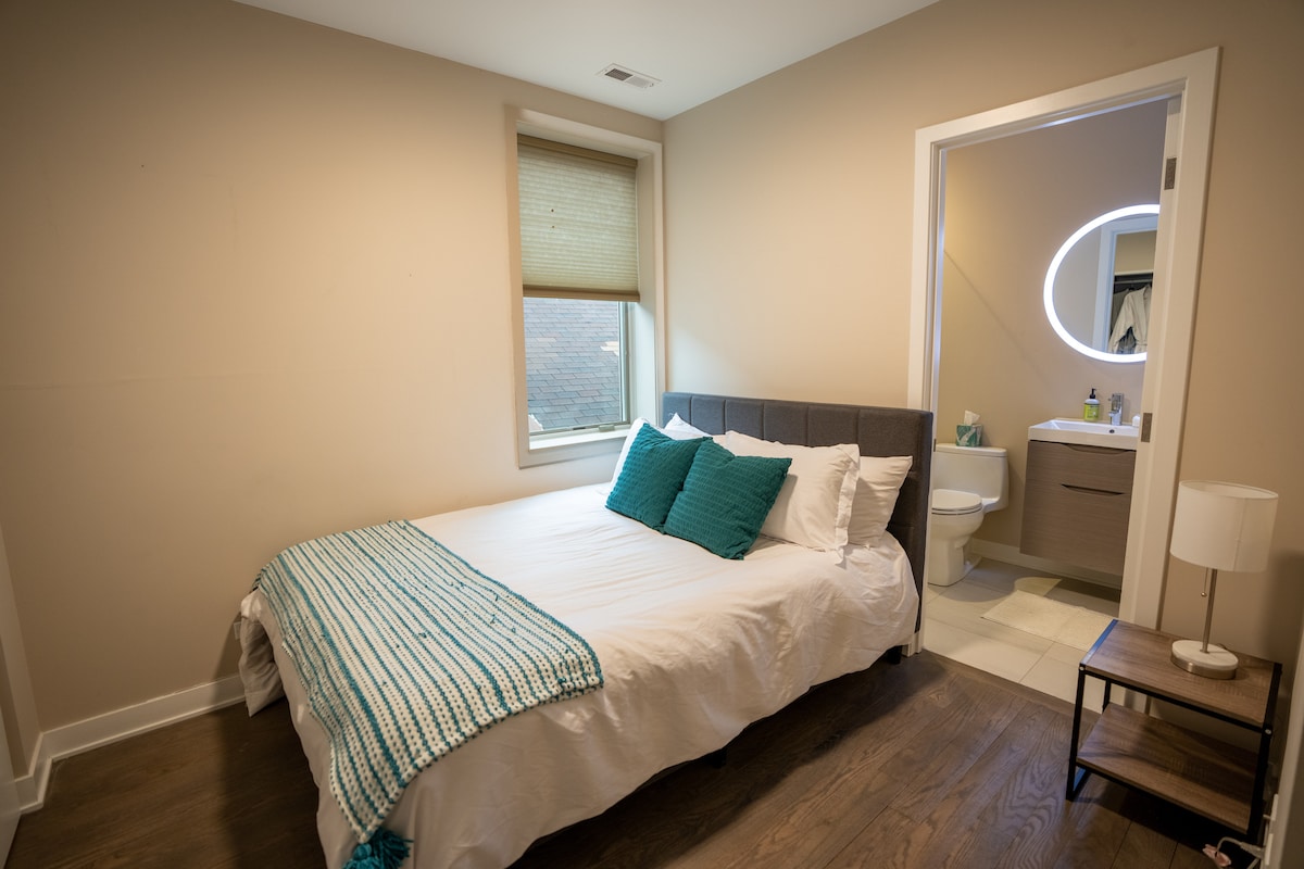 Third Bedroom with a Queen Bed and a Private Bathroom