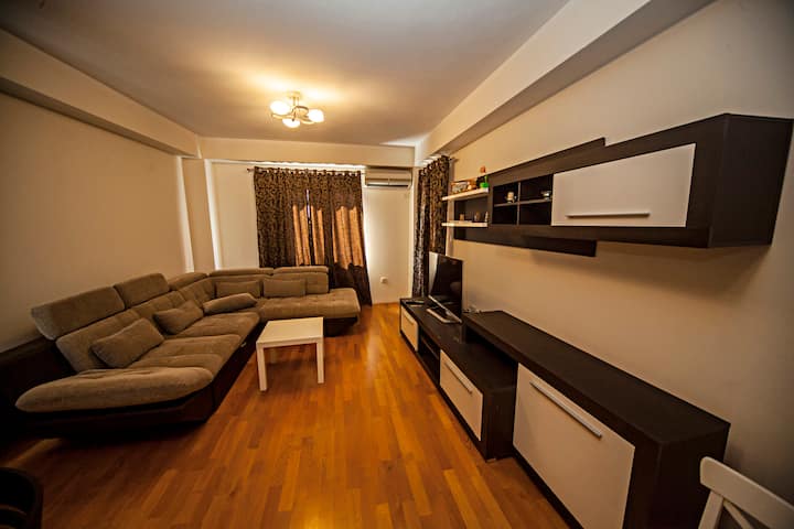 Lovely 2-bedroom Condo With Private Garage - Budva