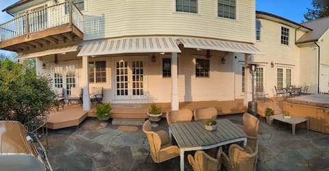 New England Colonial along Bucknell Golf Course