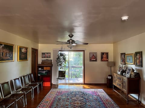 Successful Airbnb property: Blissful 1-Bedroom- Walking Distance to Campus in Athens