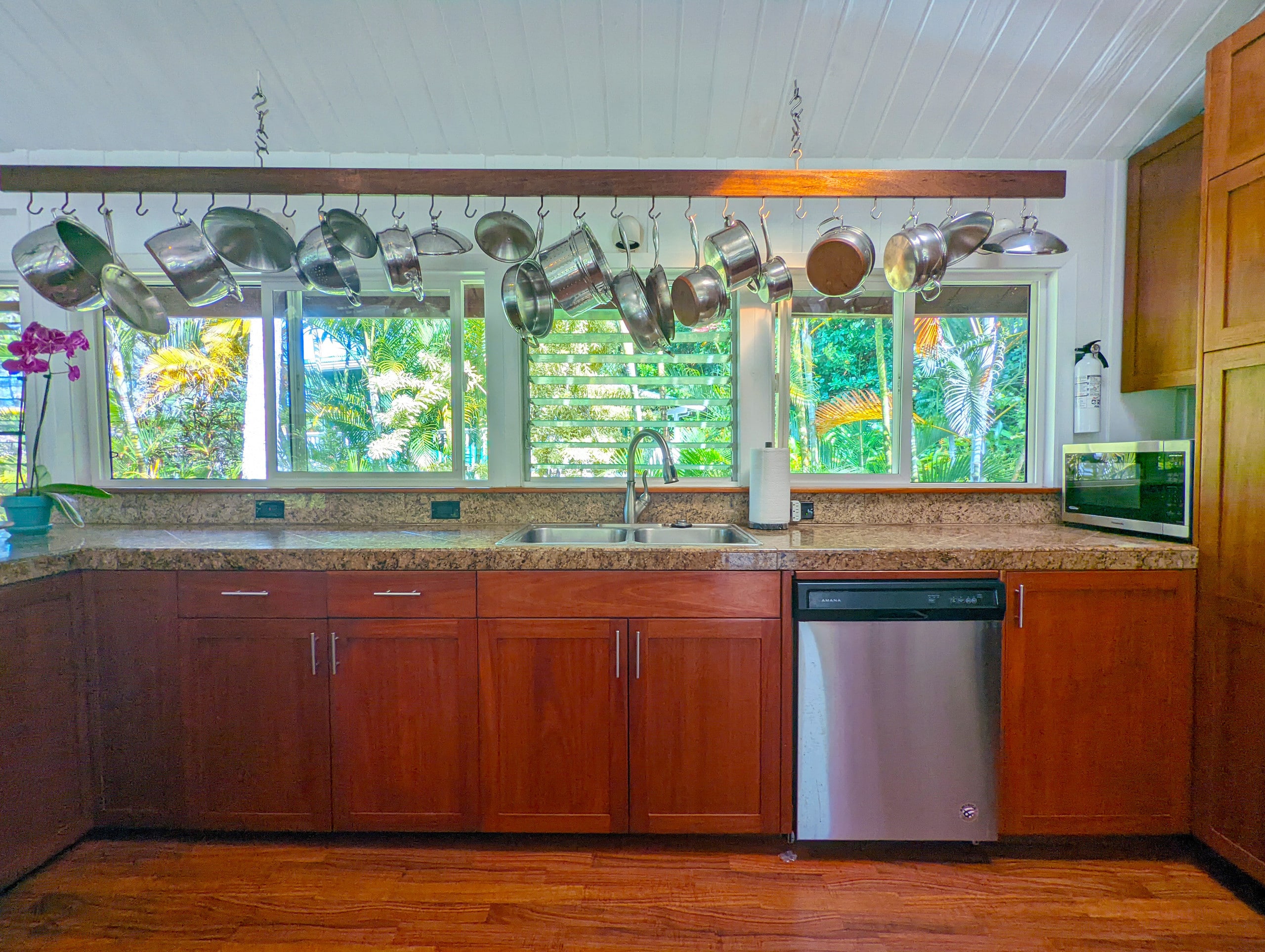 Home in Hanalei · ★4.98 · 4 bedrooms · 4 beds · 2 baths - Photo 8