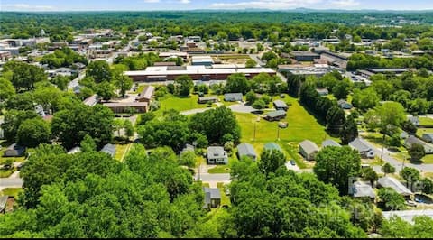 3 Bedroom in Downtown Shelby