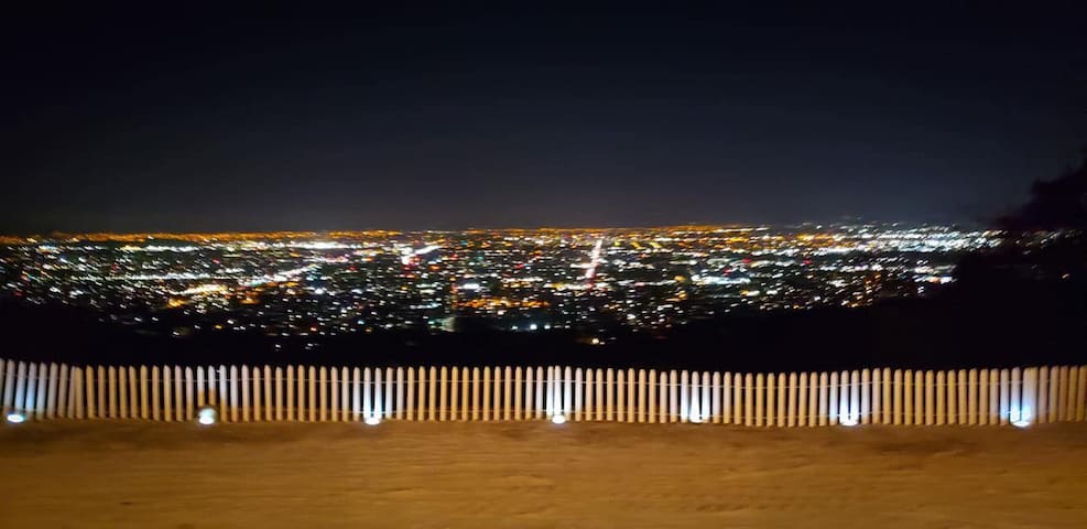 Peaceful Residence overlooking City gallery image 2