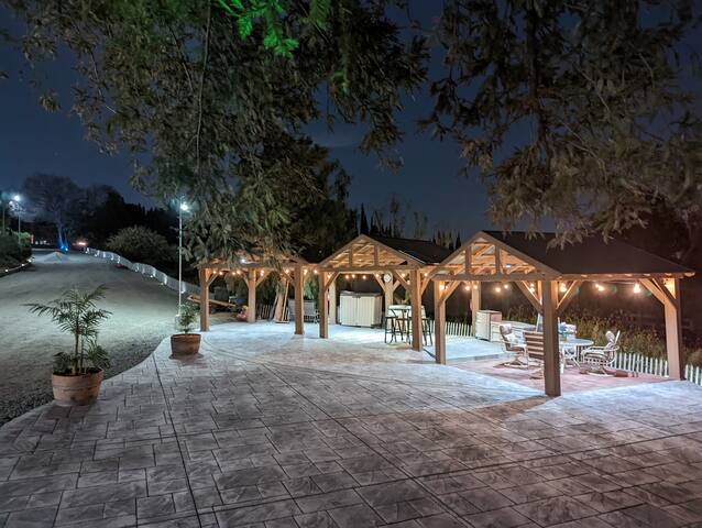 Peaceful Residence overlooking City gallery image 5